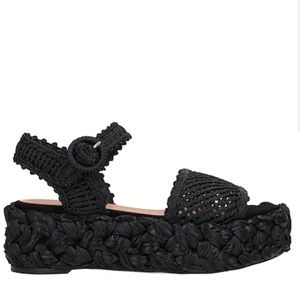 NWOT Paloma Barcelo Sandals